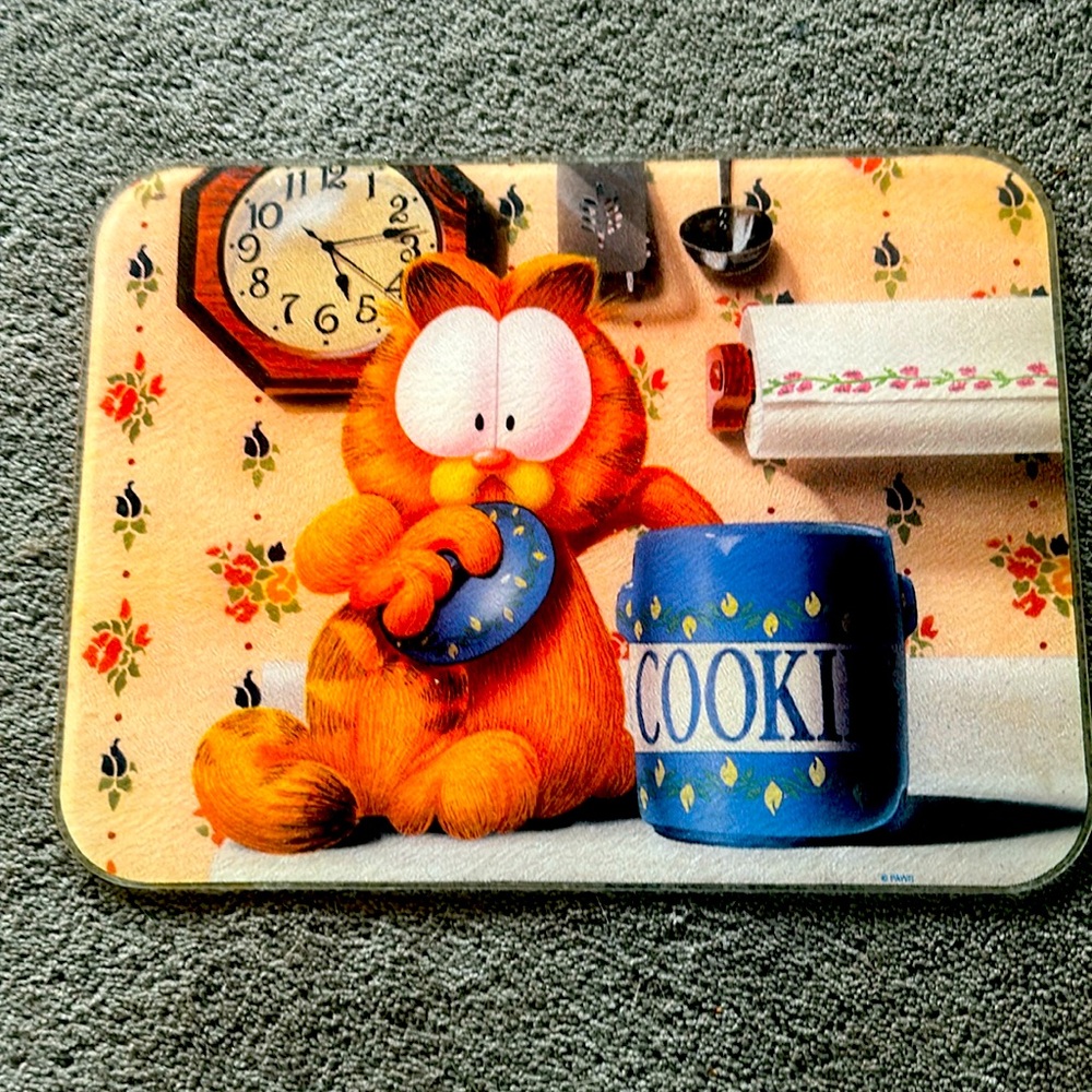 Garfield cutting board